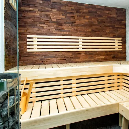 Rita Pool & Bed and breakfast Mascalucia
